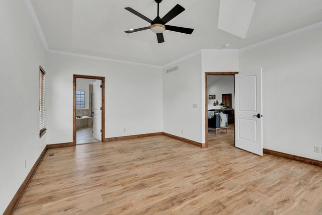 808 E Woodstone Cir, Andover, KS 67002