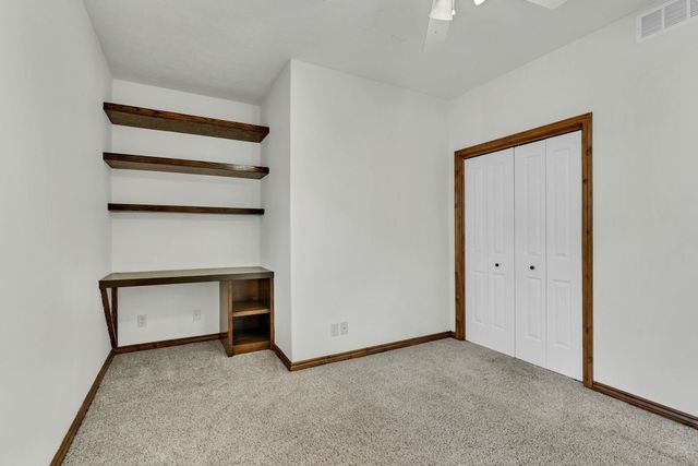 808 E Woodstone Cir, Andover, KS 67002