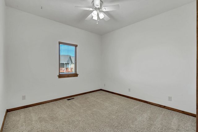 808 E Woodstone Cir, Andover, KS 67002