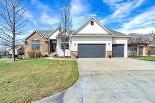 808 E Woodstone Cir, Andover, KS 67002