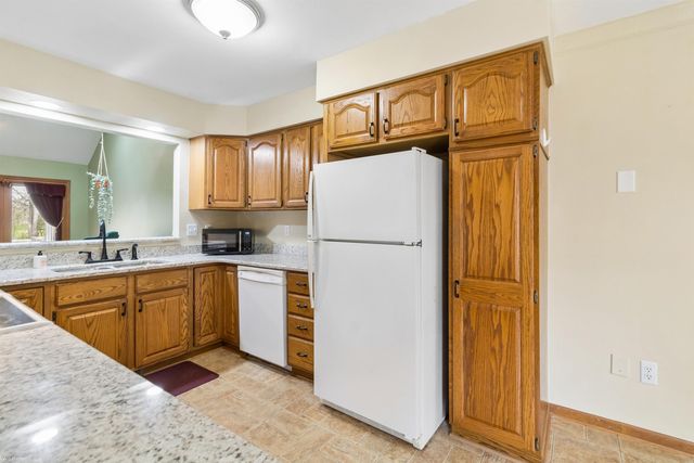 16231 Pine Ridge Drive, Fraser, MI 48026