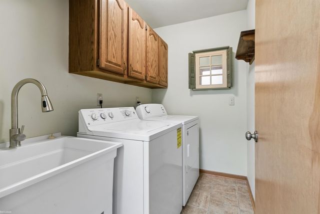 16231 Pine Ridge Drive, Fraser, MI 48026