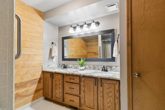 16231 Pine Ridge Drive, Fraser, MI 48026