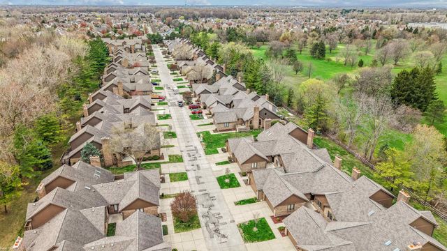 16231 Pine Ridge Drive, Fraser, MI 48026