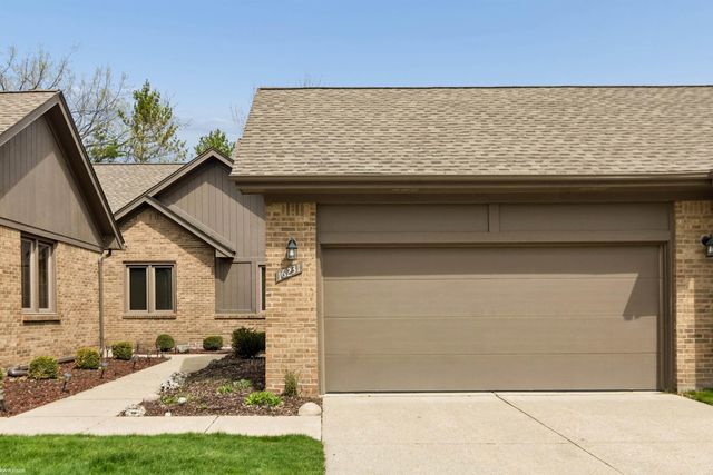 16231 Pine Ridge Drive, Fraser, MI 48026