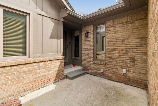 16231 Pine Ridge Drive, Fraser, MI 48026