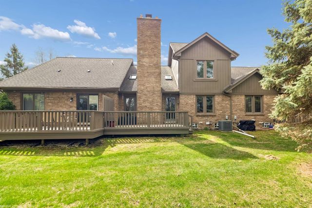 16231 Pine Ridge Drive, Fraser, MI 48026