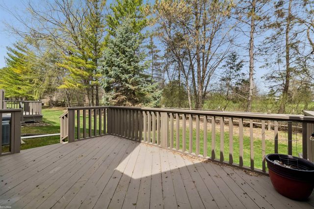 16231 Pine Ridge Drive, Fraser, MI 48026