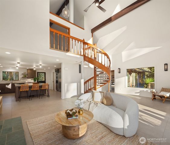 25112 SE 17th Street, Sammamish, WA 98075