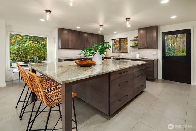 25112 SE 17th Street, Sammamish, WA 98075