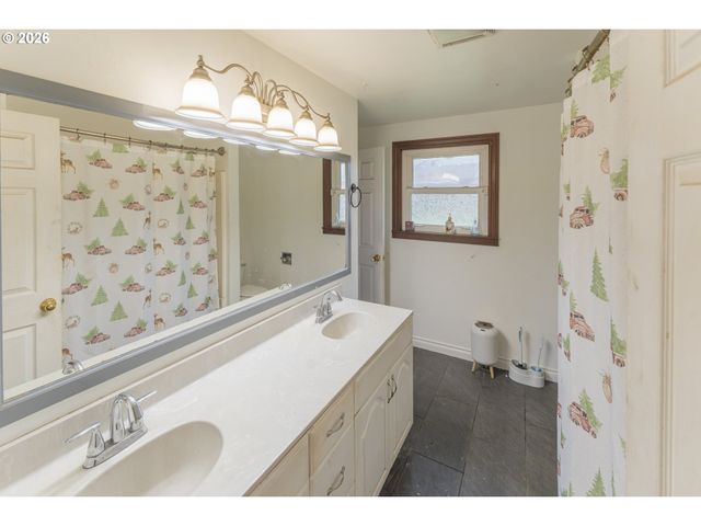 4905 Ne 142ND Ave, Vancouver, WA 98682