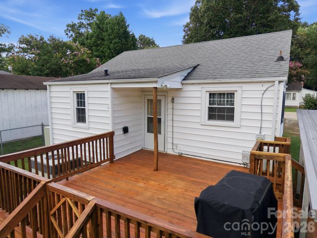 2102 Englewood Street, Kannapolis, NC 28083