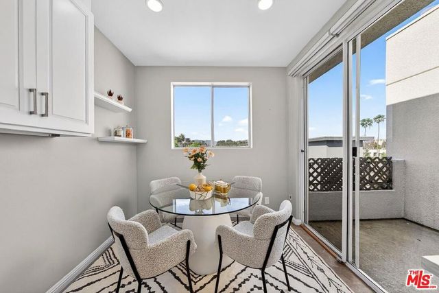 333 Westminster Avenue 405, Los Angeles, CA 90020