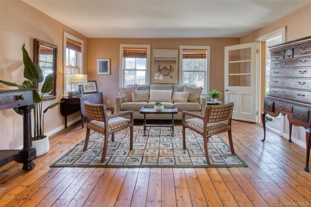 415 Sterling Place, Greenport, NY 11944