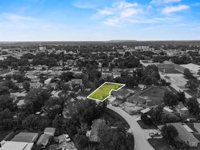 10425 N Oswego Street, Houston, TX 77029