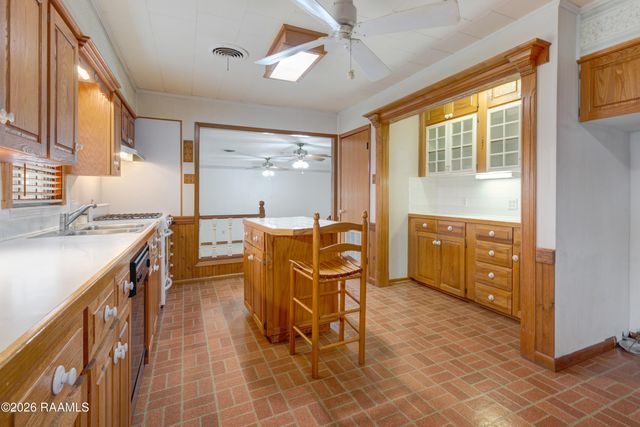 3672 Highway 3043, Opelousas, LA 70570