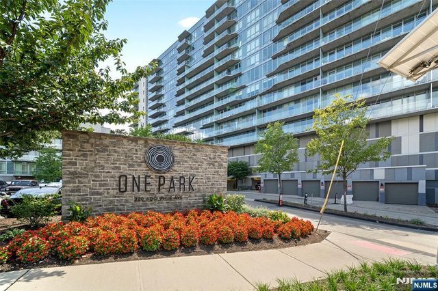 320 Adolphus Avenue 1102, Cliffside Park, NJ 07010