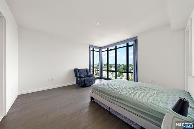 320 Adolphus Avenue 1102, Cliffside Park, NJ 07010
