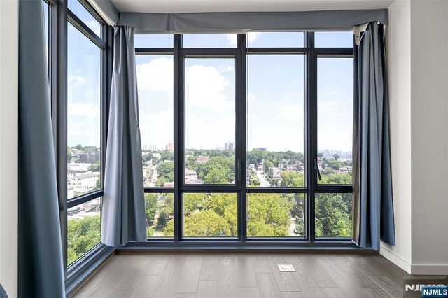 320 Adolphus Avenue 1102, Cliffside Park, NJ 07010