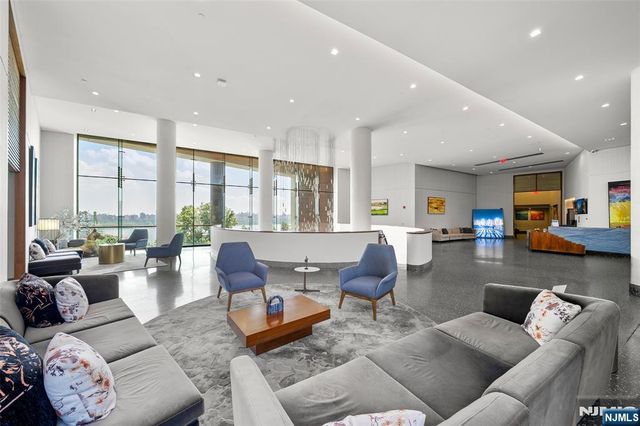 320 Adolphus Avenue 1102, Cliffside Park, NJ 07010