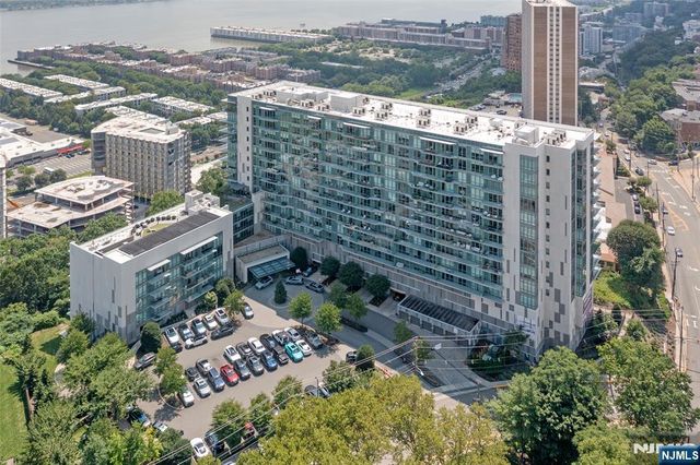 320 Adolphus Avenue 1102, Cliffside Park, NJ 07010