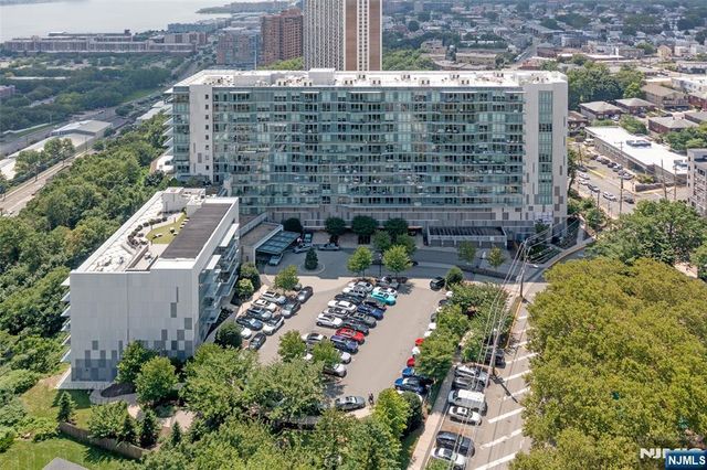 320 Adolphus Avenue 1102, Cliffside Park, NJ 07010
