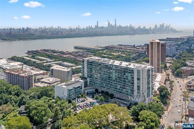 320 Adolphus Avenue 1102, Cliffside Park, NJ 07010