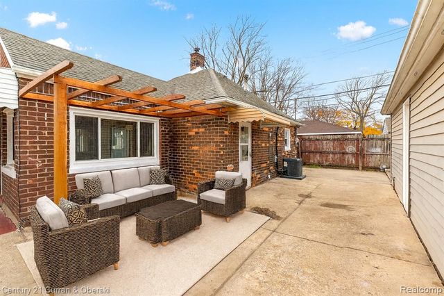 17285 Wood Street, Melvindale, MI 48122