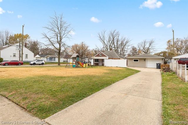 17285 Wood Street, Melvindale, MI 48122