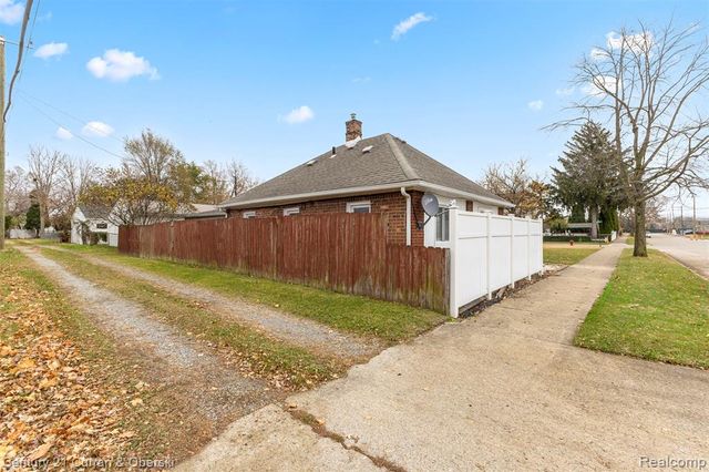 17285 Wood Street, Melvindale, MI 48122