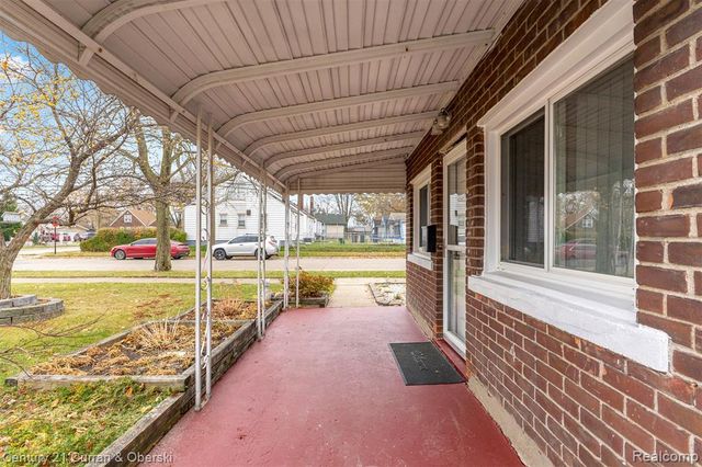 17285 Wood Street, Melvindale, MI 48122