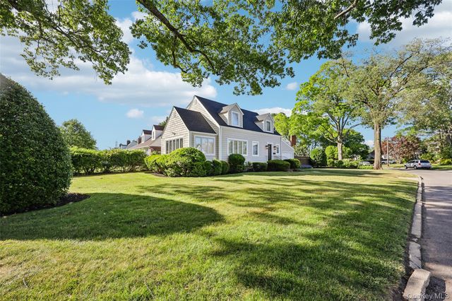 1660 Fenimore Road, Hewlett, NY 11557