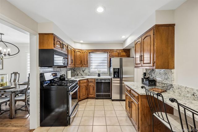 1660 Fenimore Road, Hewlett, NY 11557