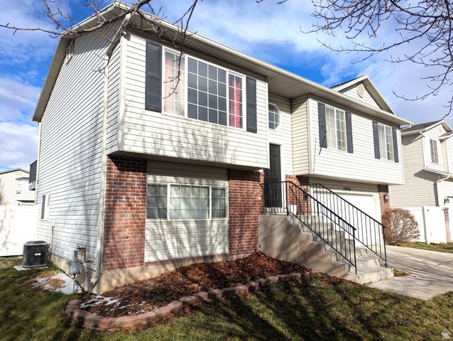 2928 W 2075 S, Syracuse, UT 84075