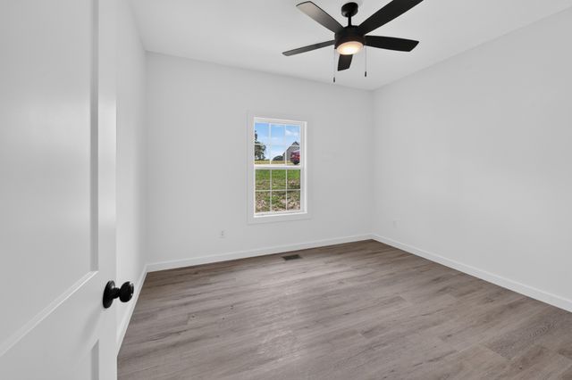 171 Coley Ct, Lafayette, TN 37083