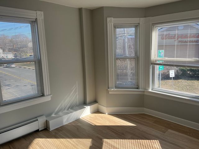 159 E Central 2nd FL, Franklin, MA 02038