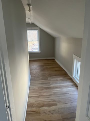 159 E Central 2nd FL, Franklin, MA 02038