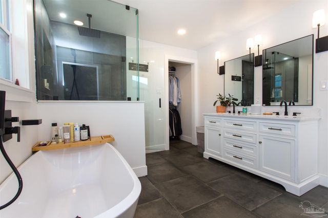 4170 Aiken Rd, Pensacola, FL 32504