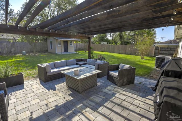 4170 Aiken Rd, Pensacola, FL 32504