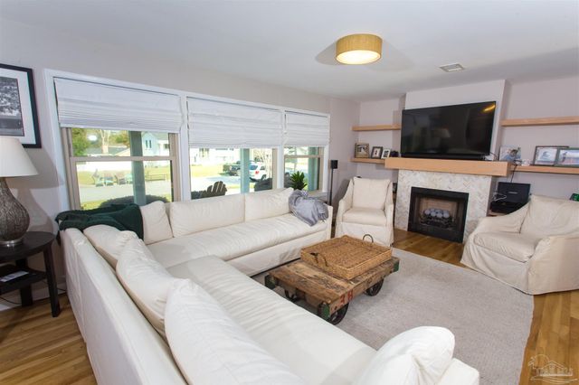 4170 Aiken Rd, Pensacola, FL 32504