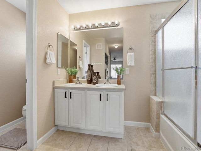 22062 E Irish Dr, Aurora, CO 80016