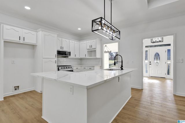 652 E OAK DRIVE, Trussville, AL 35173