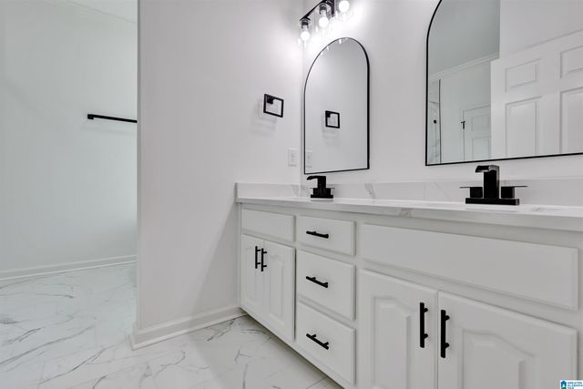 652 E OAK DRIVE, Trussville, AL 35173