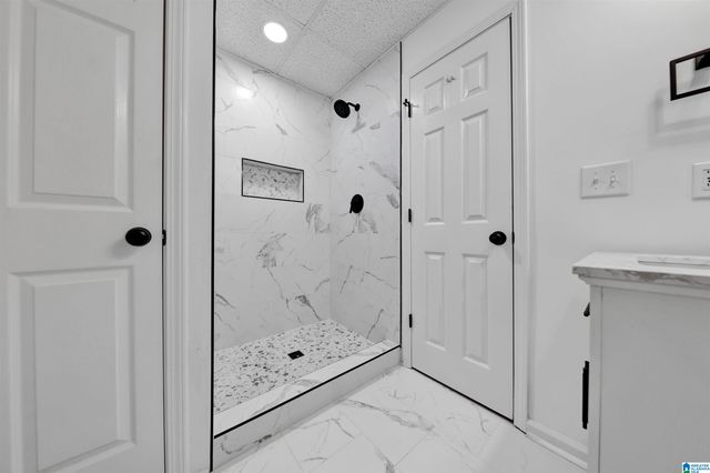 652 E OAK DRIVE, Trussville, AL 35173