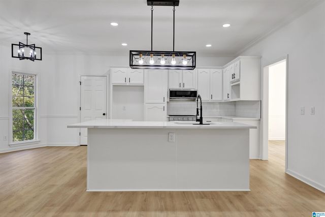 652 E OAK DRIVE, Trussville, AL 35173