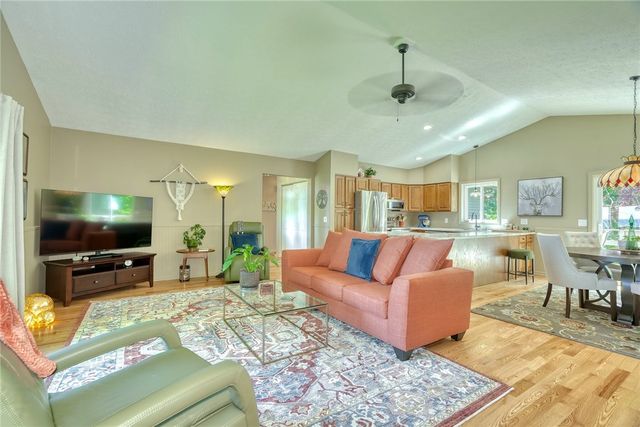 2152 1st Avenue, Ontario, NY 14519