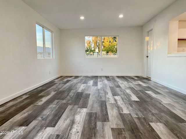 2121 W SEQUOIA Drive, Phoenix, AZ 85027