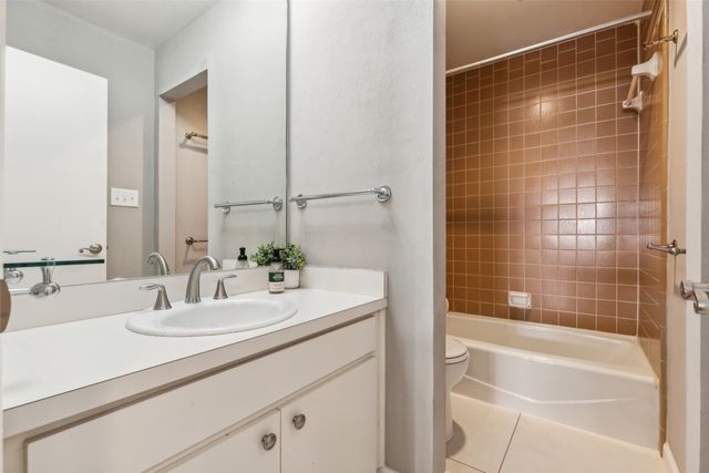 4715 Collinwood Avenue, Fort Worth, TX 76107