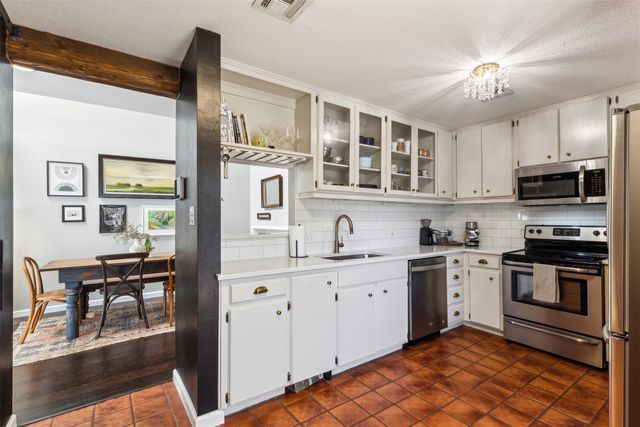 4715 Collinwood Avenue, Fort Worth, TX 76107