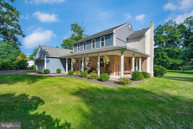 73 DO JAN DR, Pottstown, PA 19465
